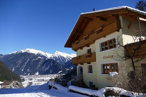 Haus mitMayrhofen 500